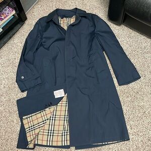Vintage London fog long waterproof trench with check pattern lining